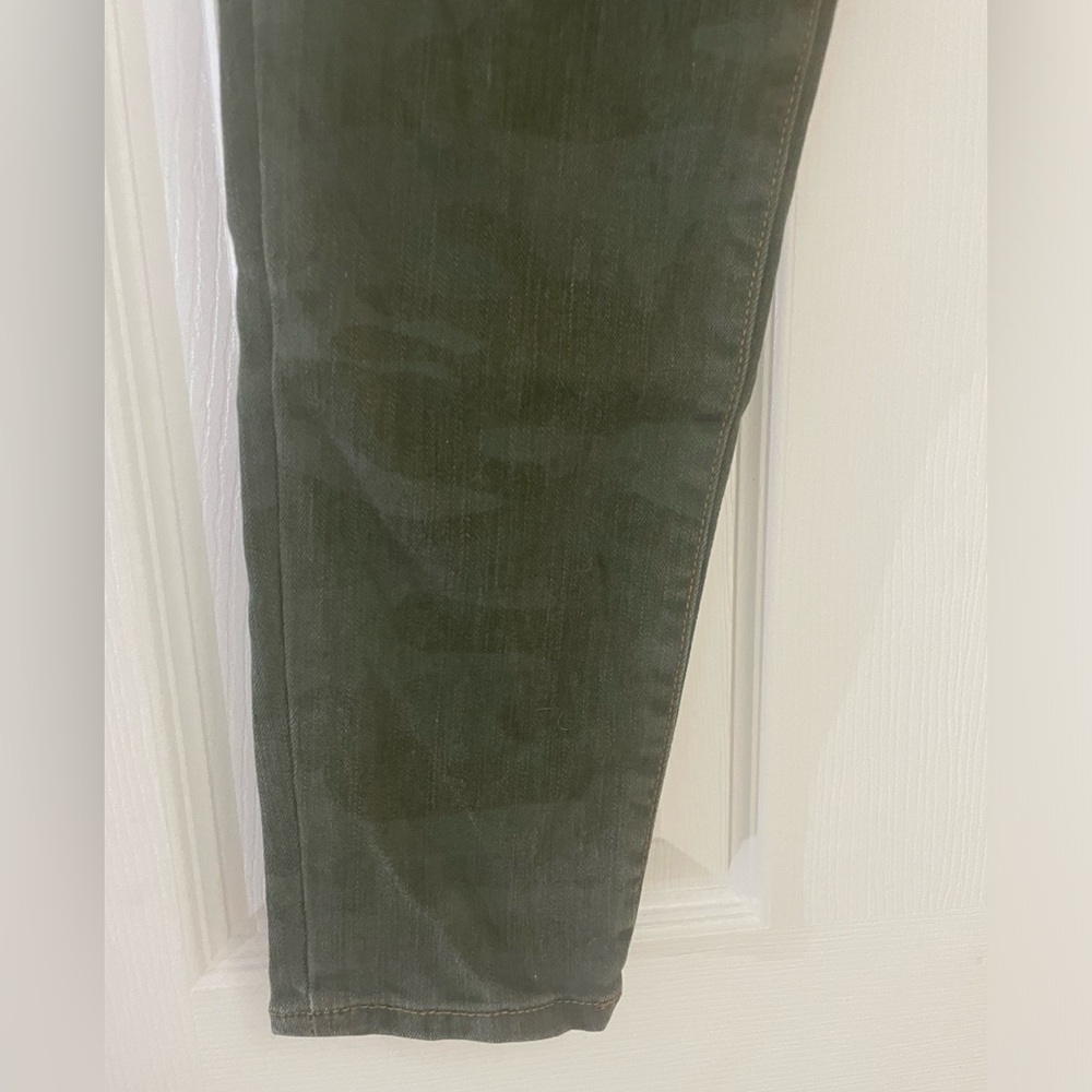 Sanctuary Ankle Skinny Camo Print Jeans - Picture 4 of 8